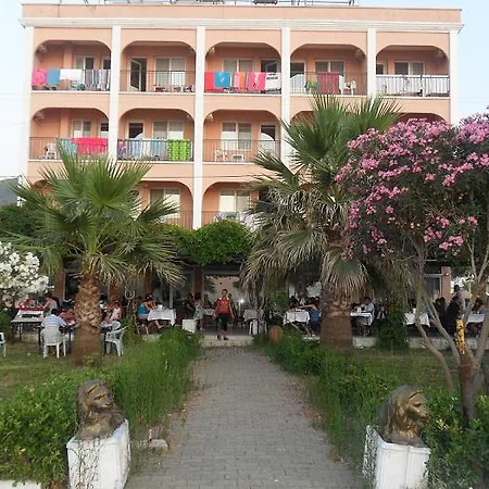 Hotel Holiday *
