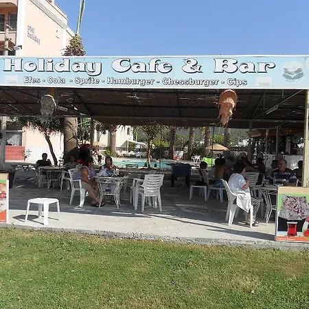 Holiday Ξενοδοχείο *