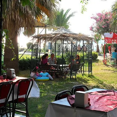 Ξενοδοχείο Holiday